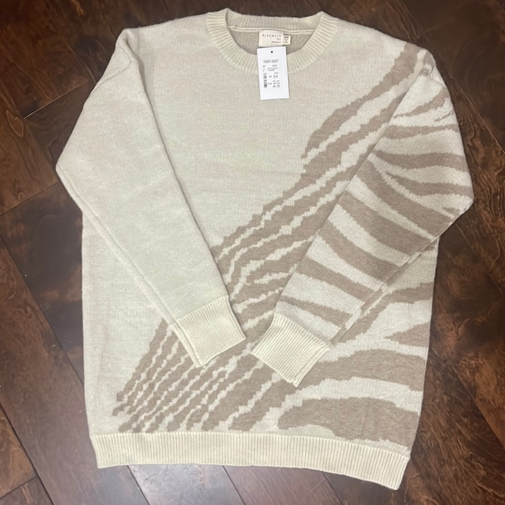 Ivy & Leo Boutique Sweater - NWT